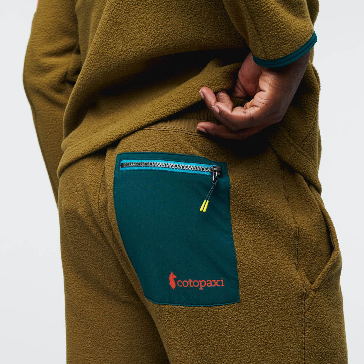 Abrazo Fleece Jogger - Oak